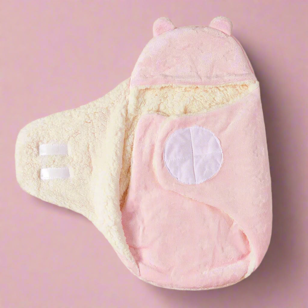 nid d'ange bebe rose ouvert sur une partie velcro des deux côtés