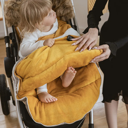 chancelière-poussette-pratique-ouverture-niveau-pieds